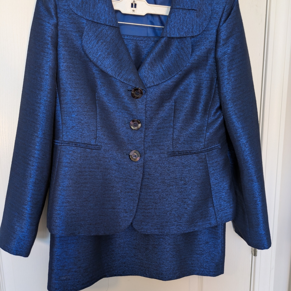 Kasper Shimmering Navy Skirt Set